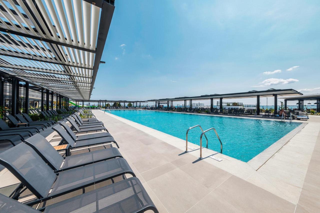 Voya Beach Resort Sveti Vlas Dış mekan fotoğraf Skyline pool