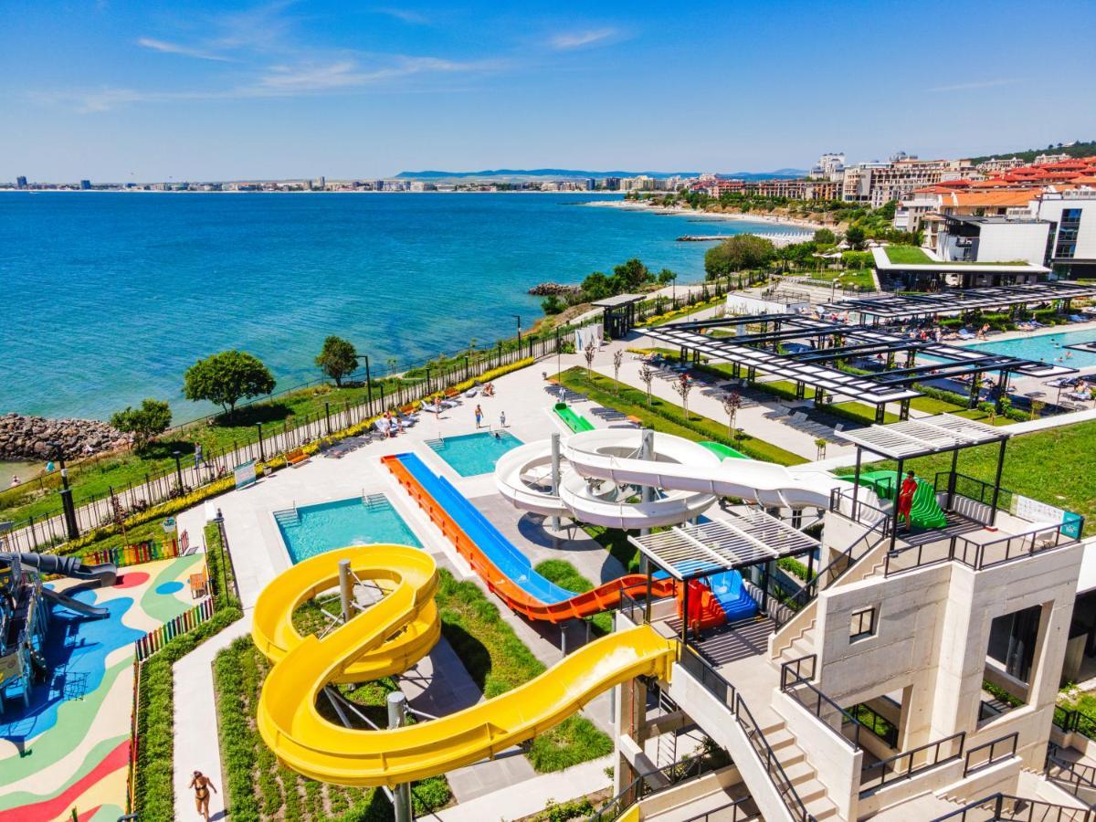 Voya Beach Resort Sveti Vlas Dış mekan fotoğraf View of the complex